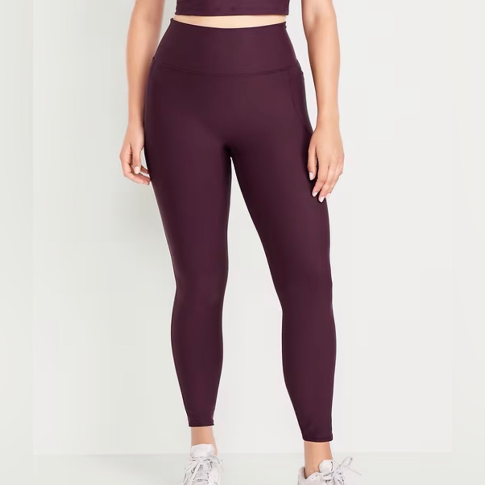 Old Navy Extra-High Waisted PowerSoft Boundless 7/8 Pocket Leggings